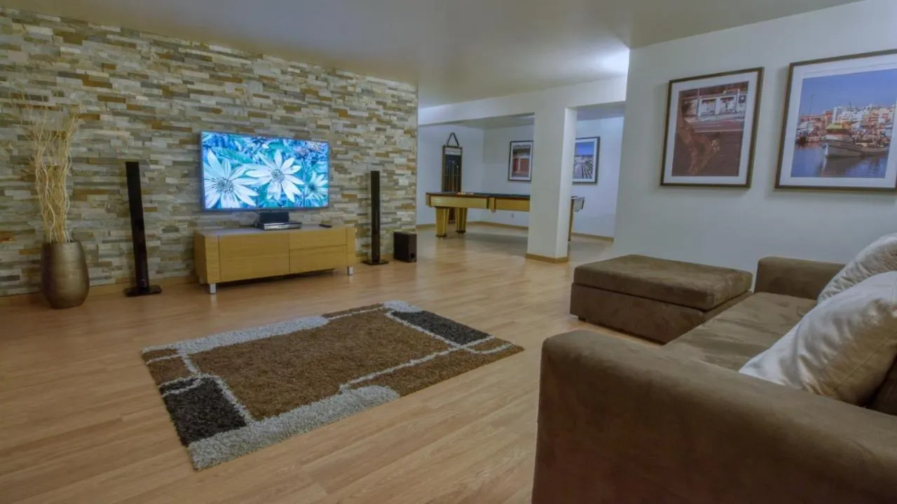 Beautiful 8-Bed Golf Villa In Vilamoura Algarve