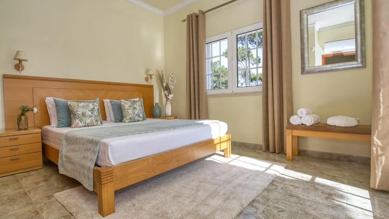 Beautiful 8-Bed Golf Villa In Vilamoura Algarve